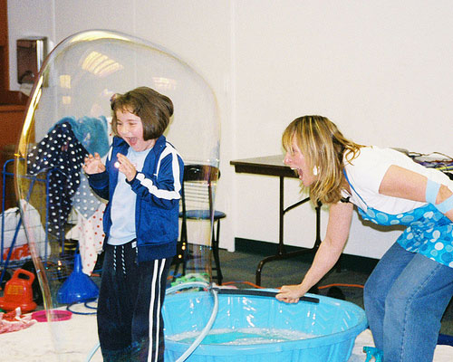 The Bubble Lady surprises an audience member