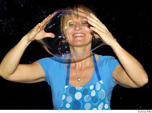 The Bubble Lady - photo by Sylvia Fife