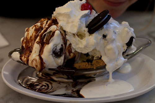 Fenton's sundae photo by Neil Conway via Flickr